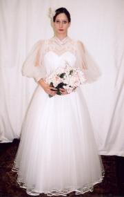 svatební šaty- 072